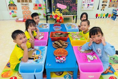 🍀Lớp Nhỡ C hoạt động trải nghiệm làm giỏ hoa tặng cô nhân ngày nhà giáo Việt Nam 20/11