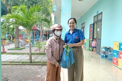 Lớp Lớn B: Cảm ơn tấm lòng quý phụ huynh đã chung tay ủng hộ cây cảnh mini cho lớp